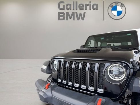 Used 2020 Jeep Gladiator Mojave image 2
