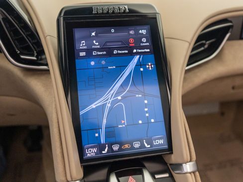 Used 2025 Ferrari Roma Spider RWD image 17