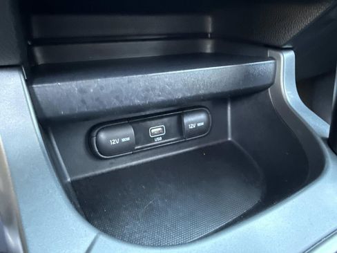 Used 2021 Kia Seltos S image 32