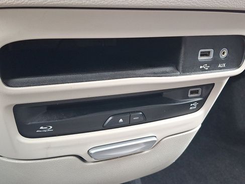 Used 2017 Chrysler Pacifica Touring-L Plus image 26