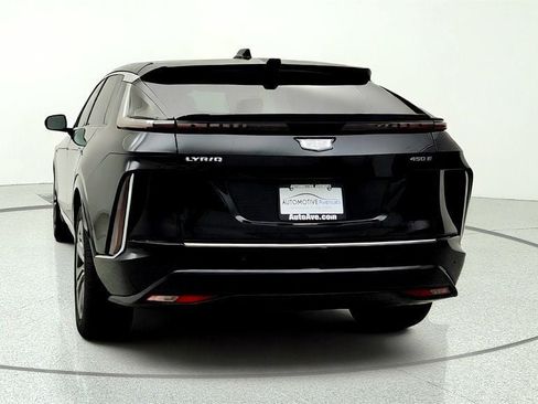 Used 2025 Cadillac Lyriq Luxury w/ LPO, Floor Liner Package RWD image 6