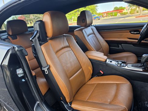 Used 2012 BMW 335i Convertible RWD image 15