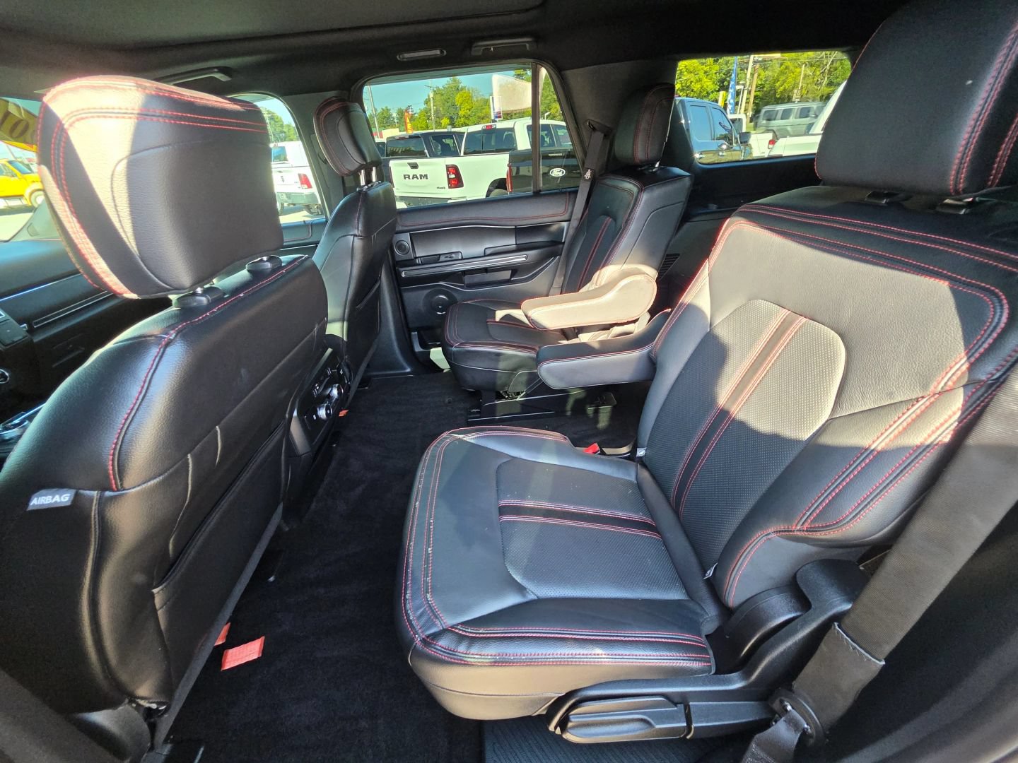 Used 2019 Ford Expedition Limited w/ Equipment Group 303A AWD/4WD image 42