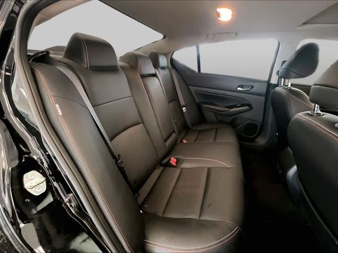 Used 2025 Nissan Altima 2.5 SR w/ SR Premium Package FWD image 19