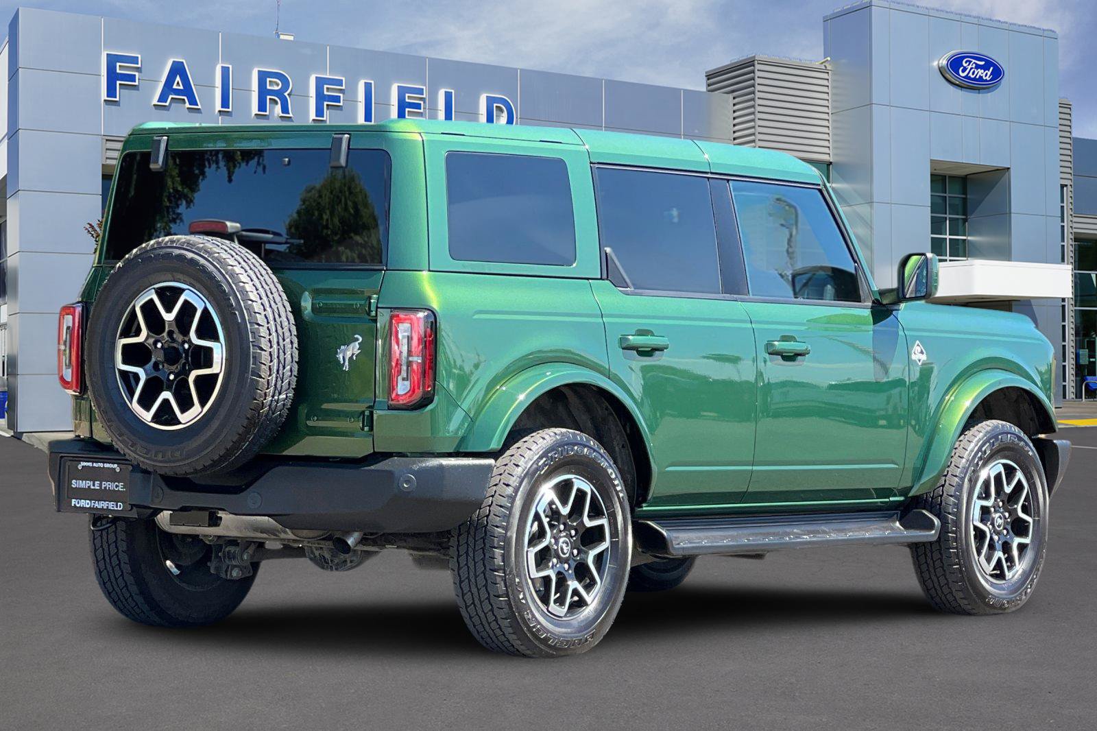 Certified 2025 Ford Bronco Outer Banks AWD/4WD image 2