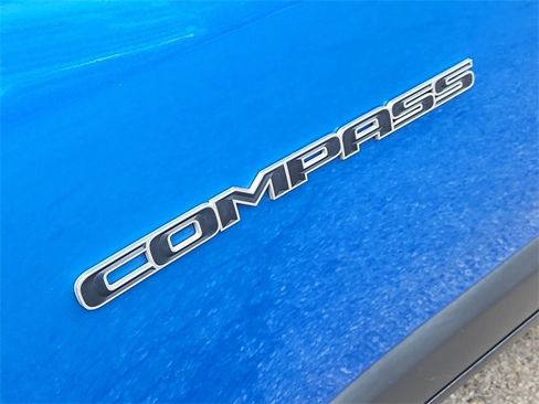 Used 2022 Jeep Compass Latitude w/ Sun and Sound Group image 32