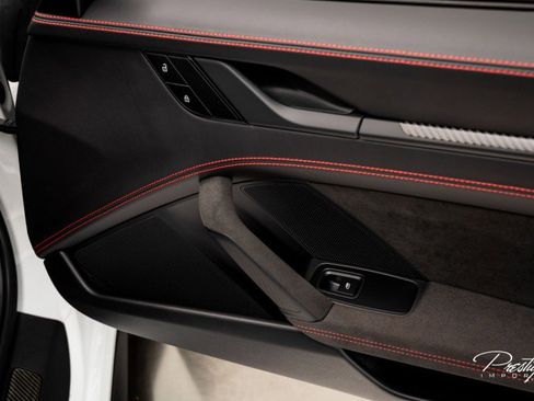 Used 2022 Porsche 911 GT3 image 33