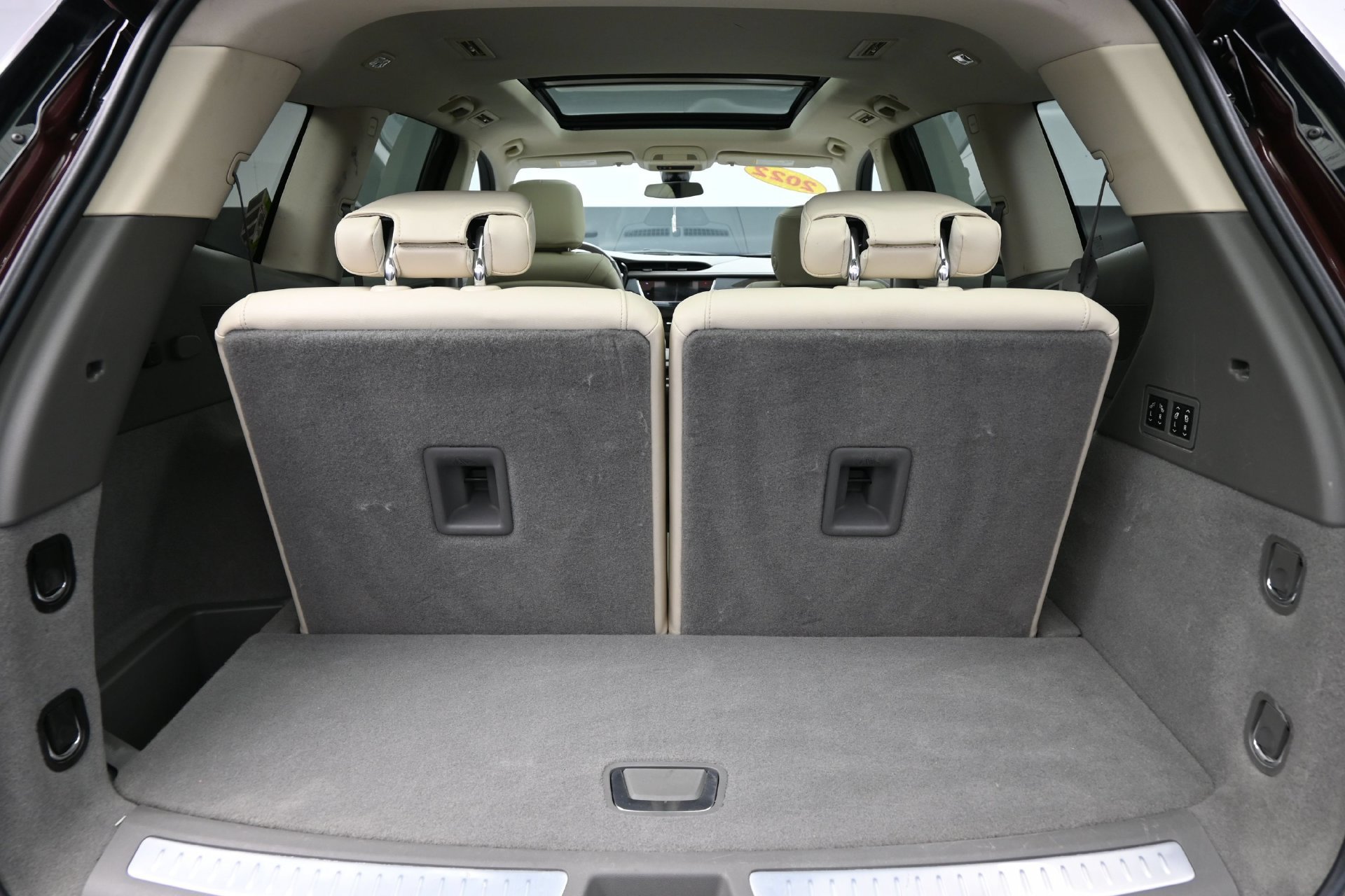 Used 2022 Cadillac XT6 Premium Luxury FWD image 18
