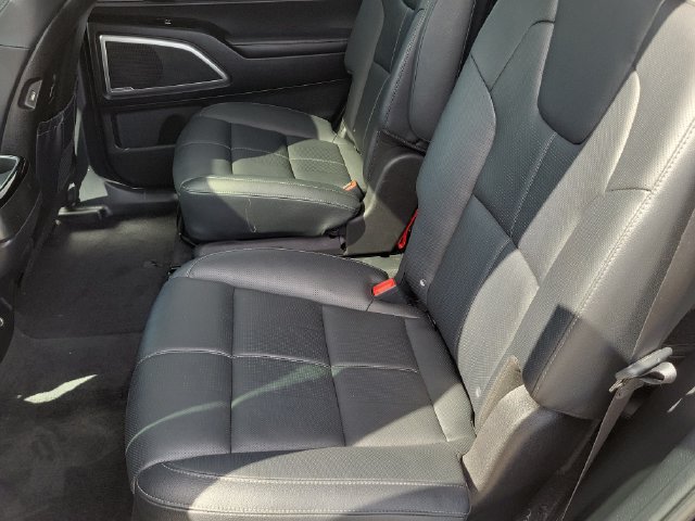 Used 2022 Kia Telluride EX w/ EX Premium Package AWD/4WD image 11