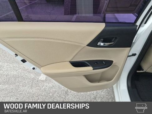 Used 2017 Honda Accord Touring image 24