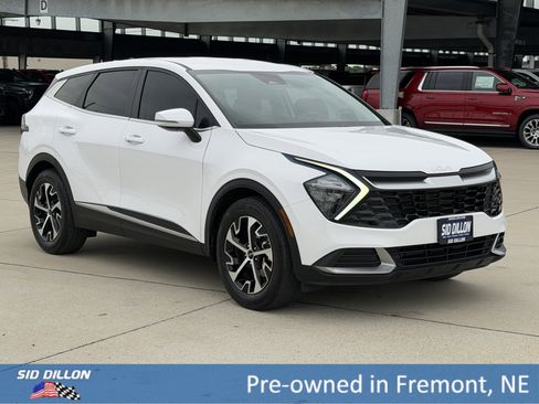 Used 2023 Kia Sportage EX FWD image 2