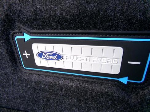 Used 2018 Ford Fusion Energi SE image 42