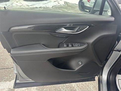 Used 2023 Buick Envision Essence image 21