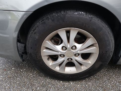 Used 2006 Toyota Camry LE FWD image 4
