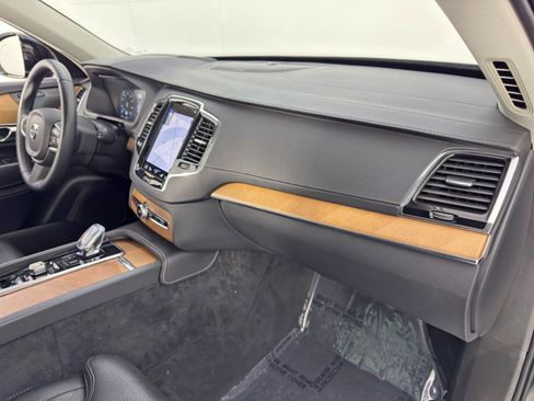 Used 2020 Volvo XC90 T8 Inscription image 15