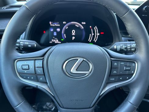 Used 2025 Lexus UX 300h FWD w/ Accessory Package (Z2) image 16