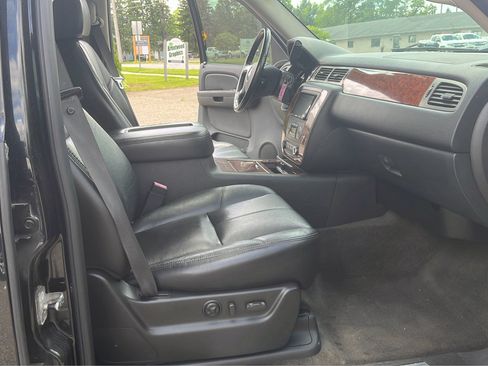Used 2007 Chevrolet Tahoe LTZ w/ LTZ Preferred Equipment Group image 13
