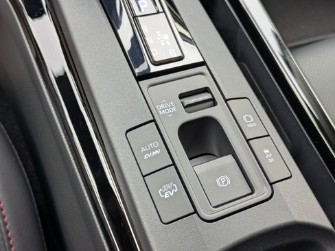 New 2026 Toyota Prius Plug-In Hybrid FWD image 17