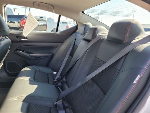 Used 2024 Nissan Altima 2.5 SR image 13