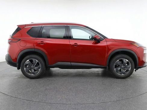 Used 2025 Nissan Rogue SV AWD/4WD image 11