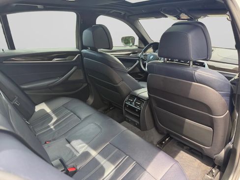Used 2018 BMW 530e xDrive AWD/4WD image 32