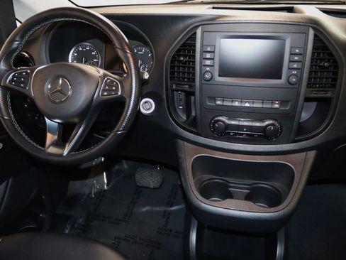 Used 2023 Mercedes-Benz Metris Passenger image 59