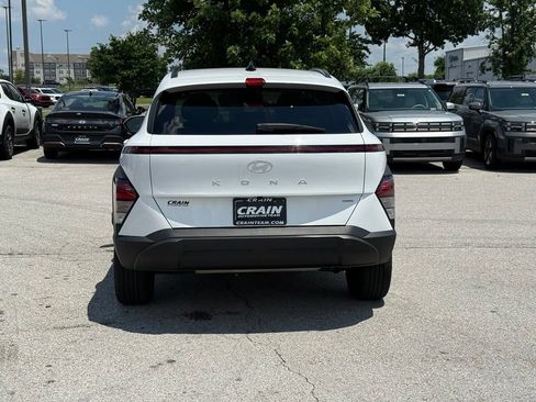 Used 2024 Hyundai Kona SEL AWD/4WD image 6