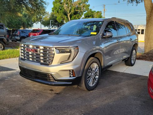 Used 2024 GMC Acadia Denali FWD image 1