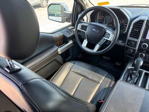 Used 2019 Ford F150 Lariat w/ Equipment Group 502A Luxury AWD/4WD image 14
