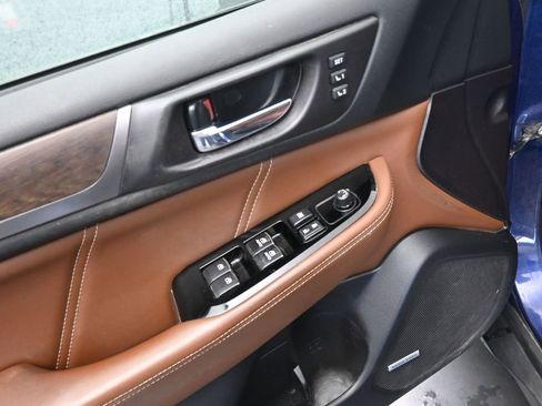 Used 2017 Subaru Outback 2.5i Touring w/ Popular Package #5A image 25