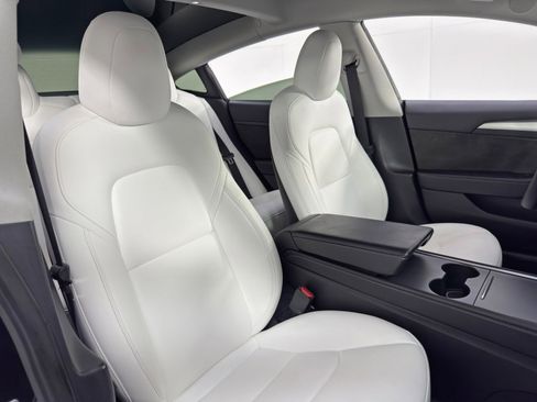 Used 2022 Tesla Model 3 Performance image 36