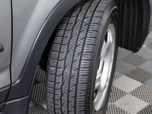 Used 2005 Honda CR-V LX image 40