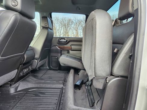 Used 2022 GMC Sierra 2500 SLT image 28