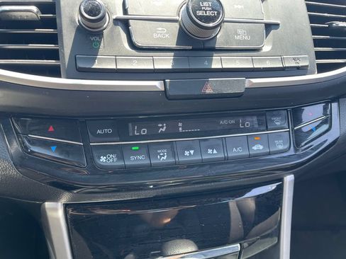 Used 2016 Honda Accord LX image 19