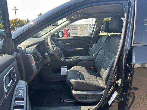 New 2026 Nissan Rogue Platinum w/ Platinum Premium Package AWD/4WD image 14