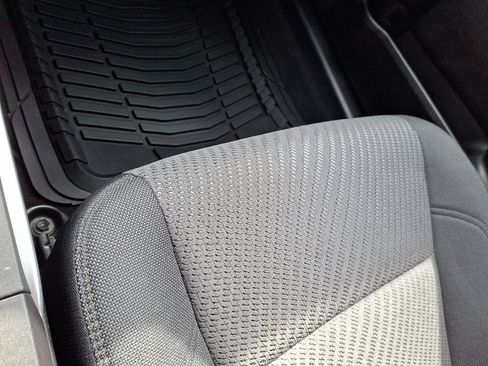 Used 2015 Toyota Camry LE image 26