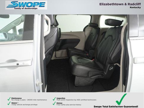 Certified 2024 Chrysler Pacifica Touring-L image 12