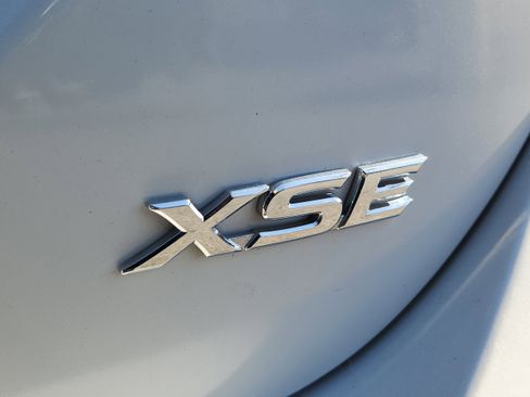 Used 2023 Toyota Camry XSE image 6