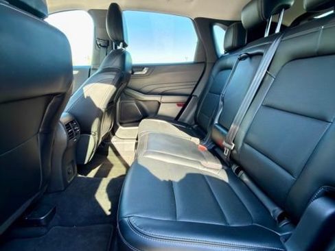 Used 2025 Ford Escape Platinum AWD/4WD image 20
