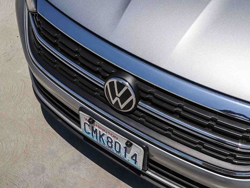Certified 2024 Volkswagen Jetta SE FWD image 8