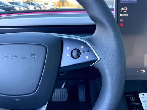 Used 2024 Tesla Model 3 Standard Range image 21