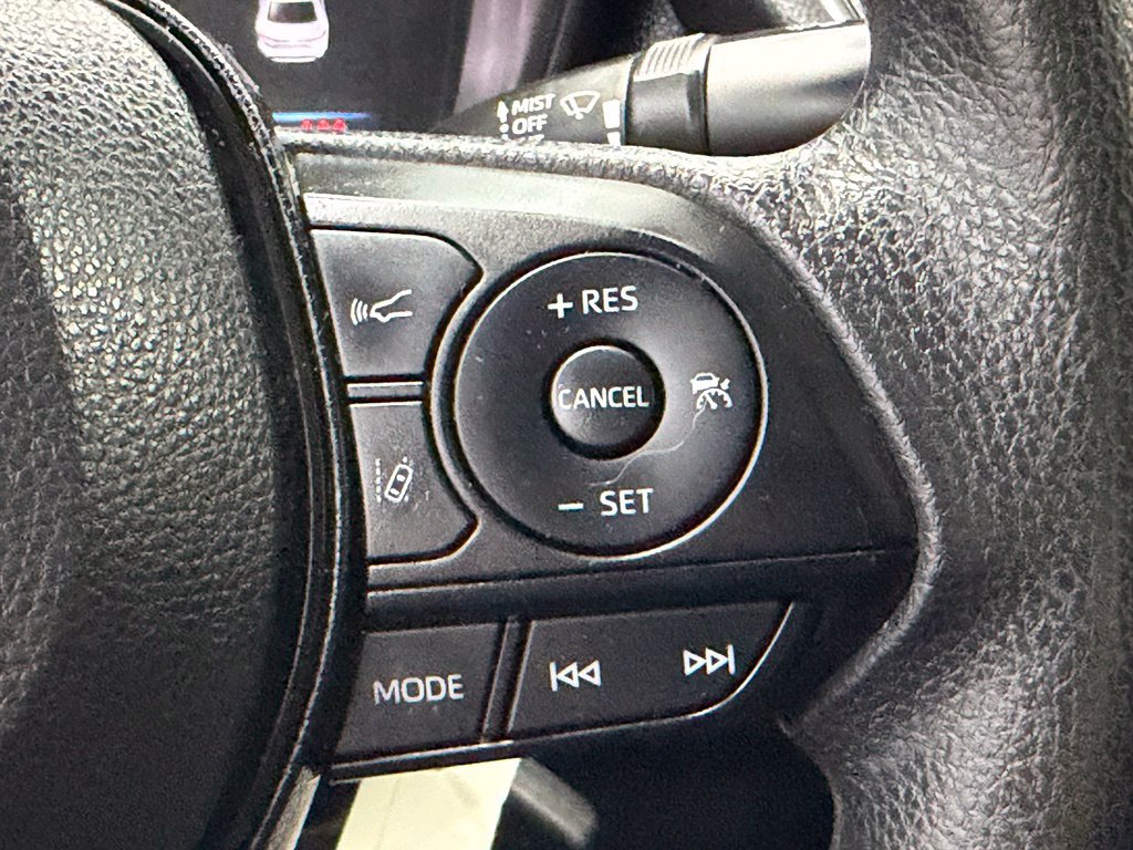 Used 2021 Toyota Corolla LE FWD image 28