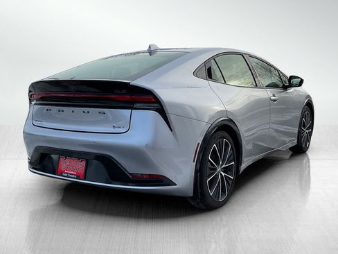 Used 2024 Toyota Prius XLE image 5