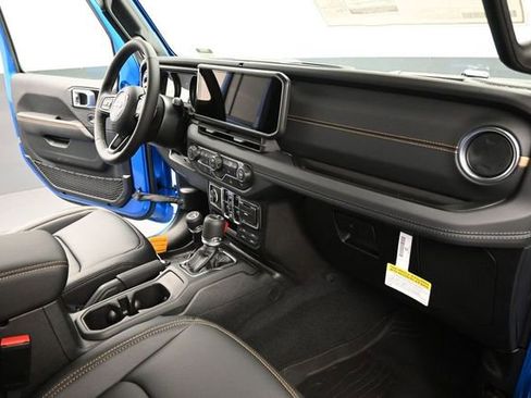 New 2026 Jeep Gladiator Sport AWD/4WD image 26
