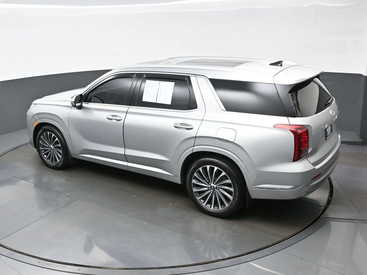 Certified 2024 Hyundai Palisade Calligraphy AWD/4WD image 39