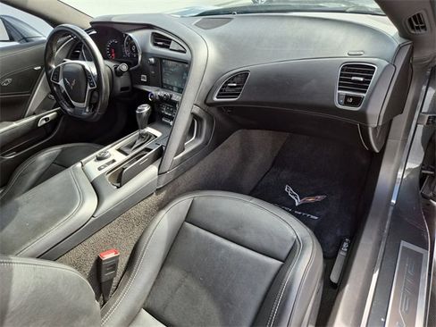 Used 2019 Chevrolet Corvette Grand Sport w/ Carbon Flash Badge Package image 19