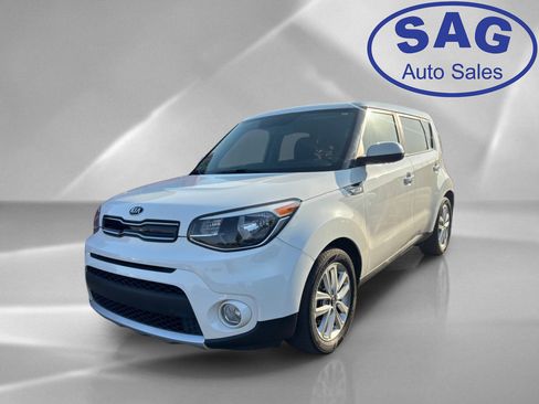 Used 2018 Kia Soul + w/ Audio Package FWD image 5