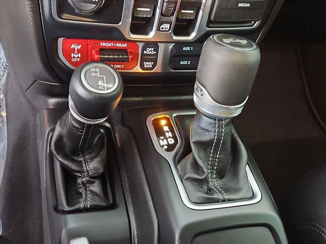 Used 2024 Jeep Wrangler Unlimited Rubicon w/ Technology Group AWD/4WD image 11