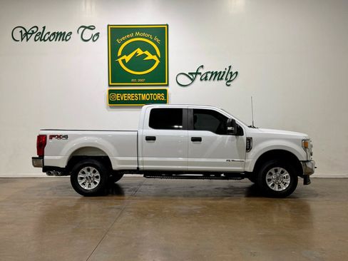 Used 2022 Ford F250 XL w/ STX Appearance Package AWD/4WD image 9