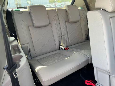 New 2026 Volkswagen Atlas SE image 11